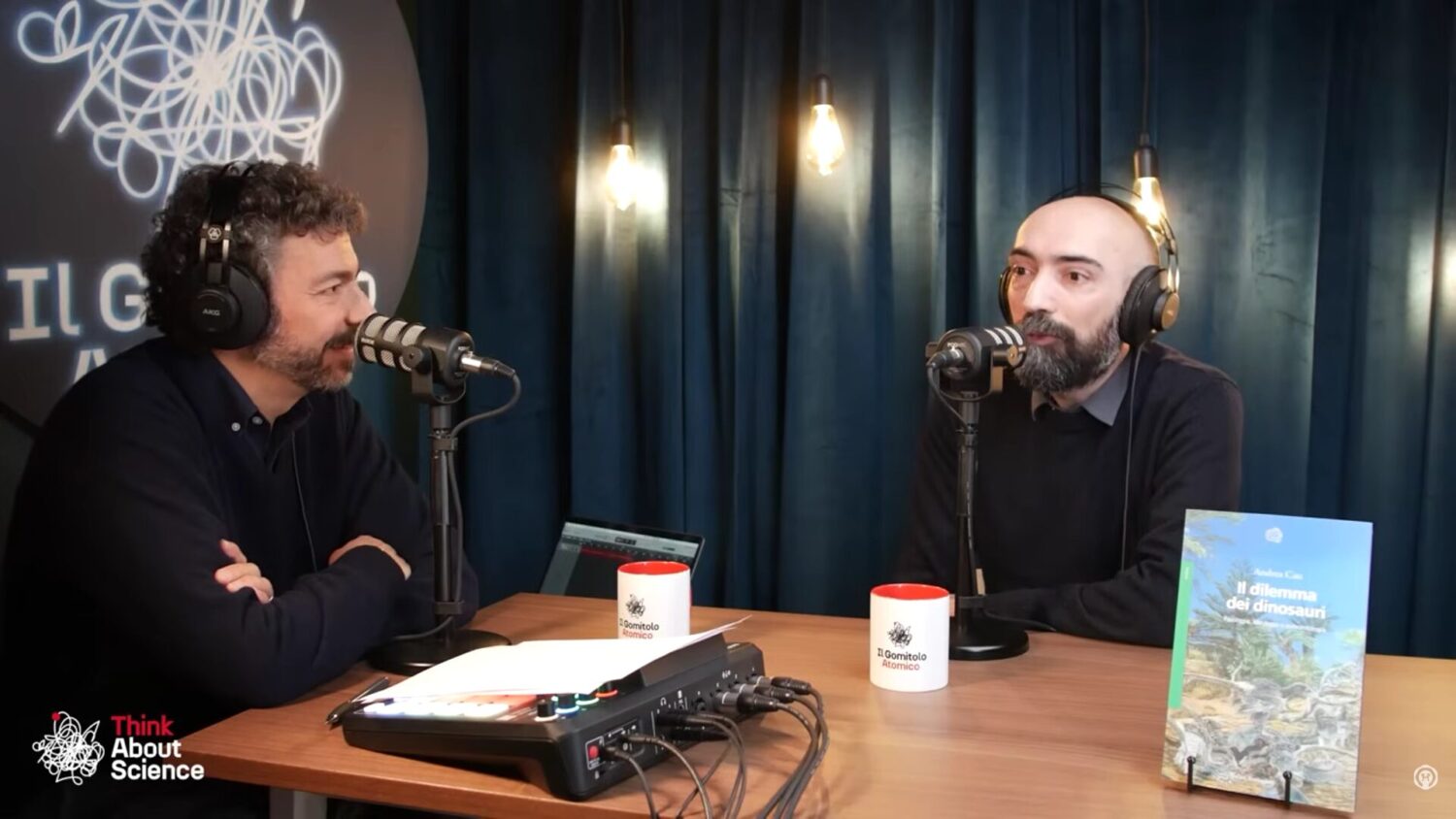 Massimo Polidoro e Andrea Cau al Gomitolo Atomico